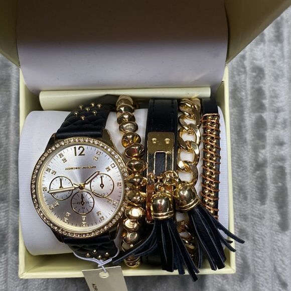 Adrienne Vittadini Women's  Watch & Bracelet Set - Picture 1 of 4